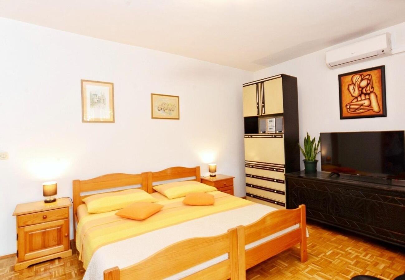 Apartments Snjeza Vodice Kültér fotó
