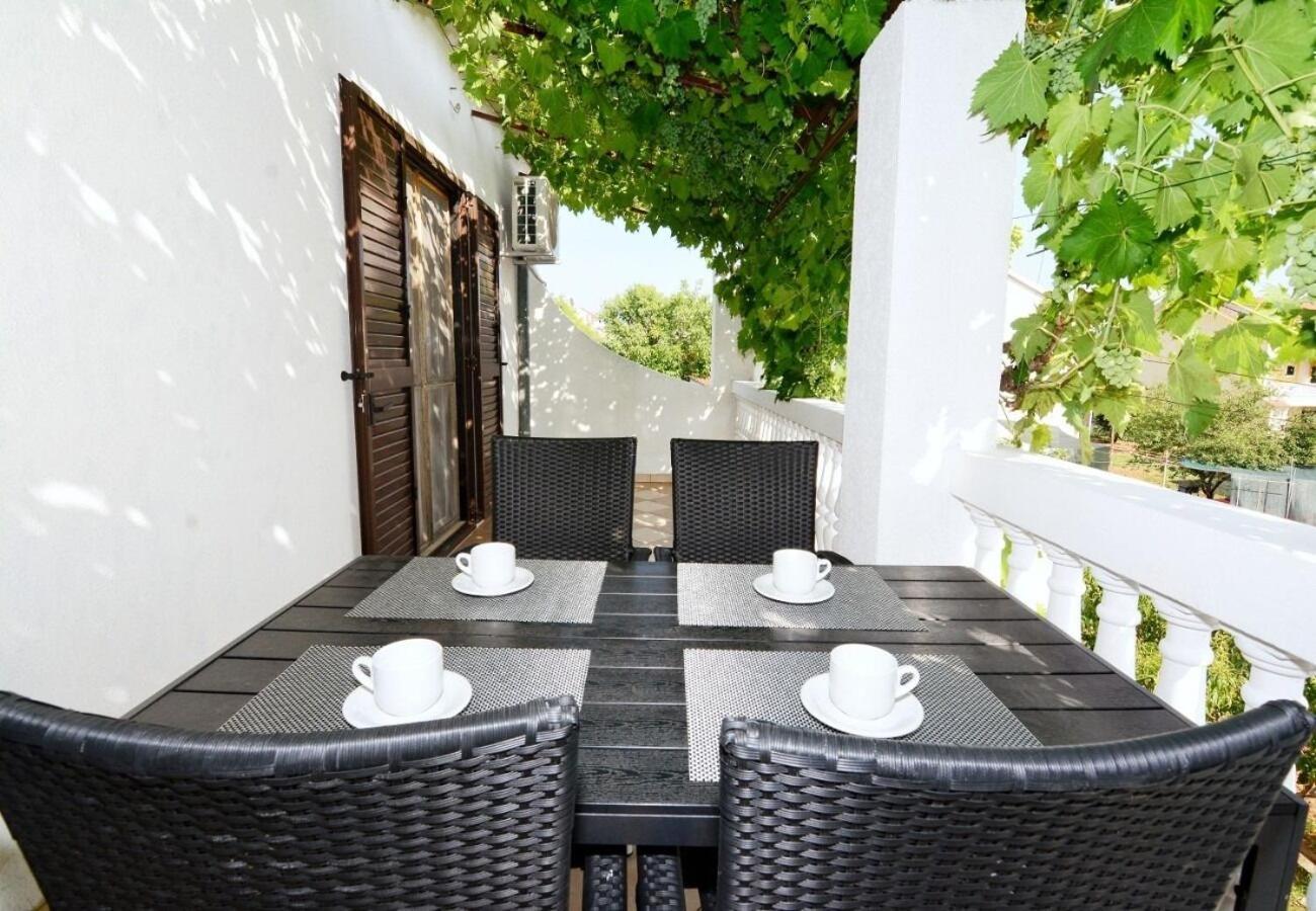 Apartments Snjeza Vodice Kültér fotó