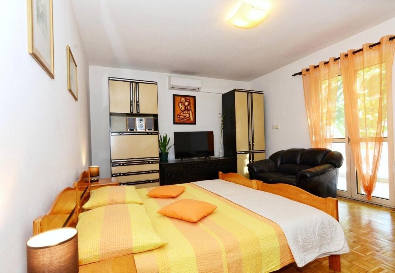 Apartments Snjeza Vodice Kültér fotó