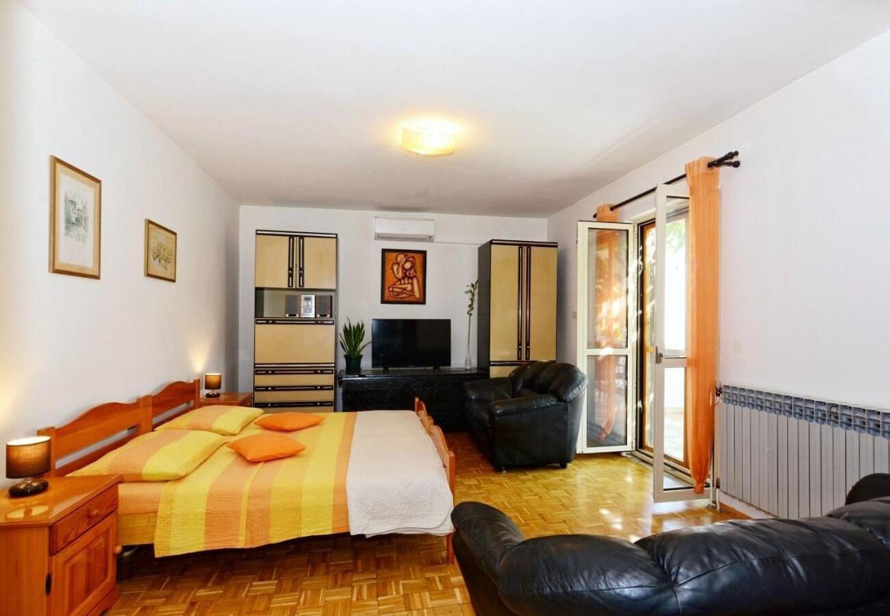 Apartments Snjeza Vodice Kültér fotó