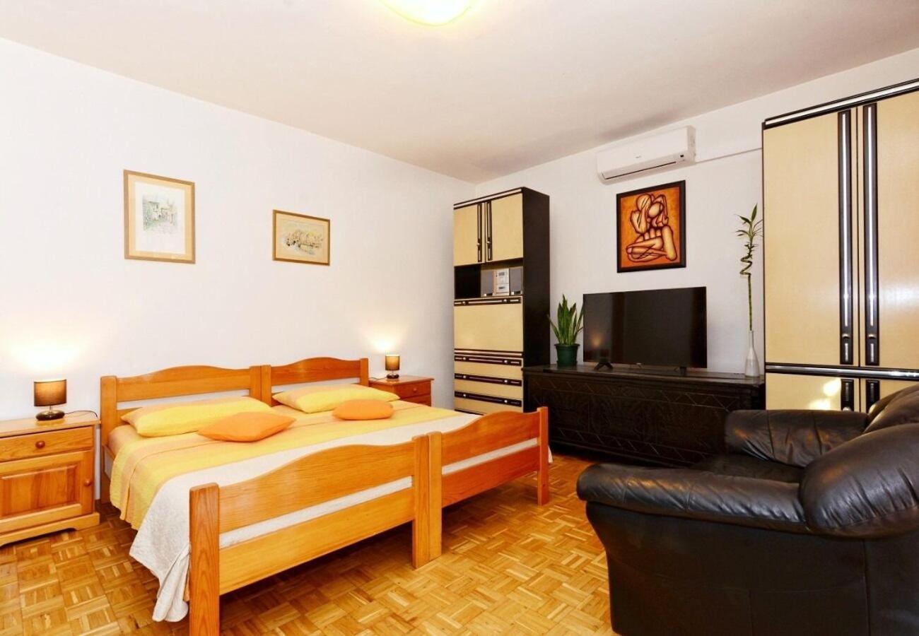 Apartments Snjeza Vodice Kültér fotó