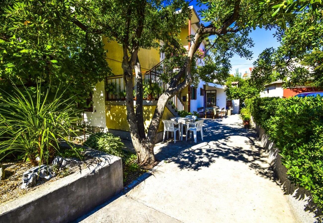 Apartments Snjeza Vodice Kültér fotó