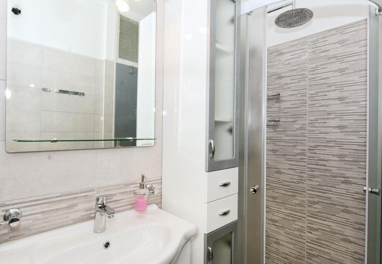 Apartments Snjeza Vodice Kültér fotó